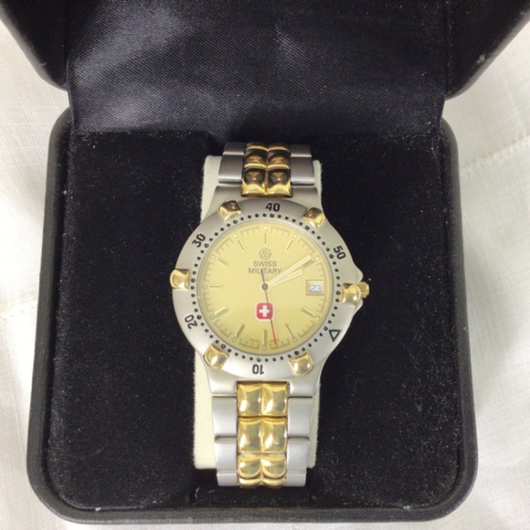 Vintage Swiss Military watch - Picture 3 of 5